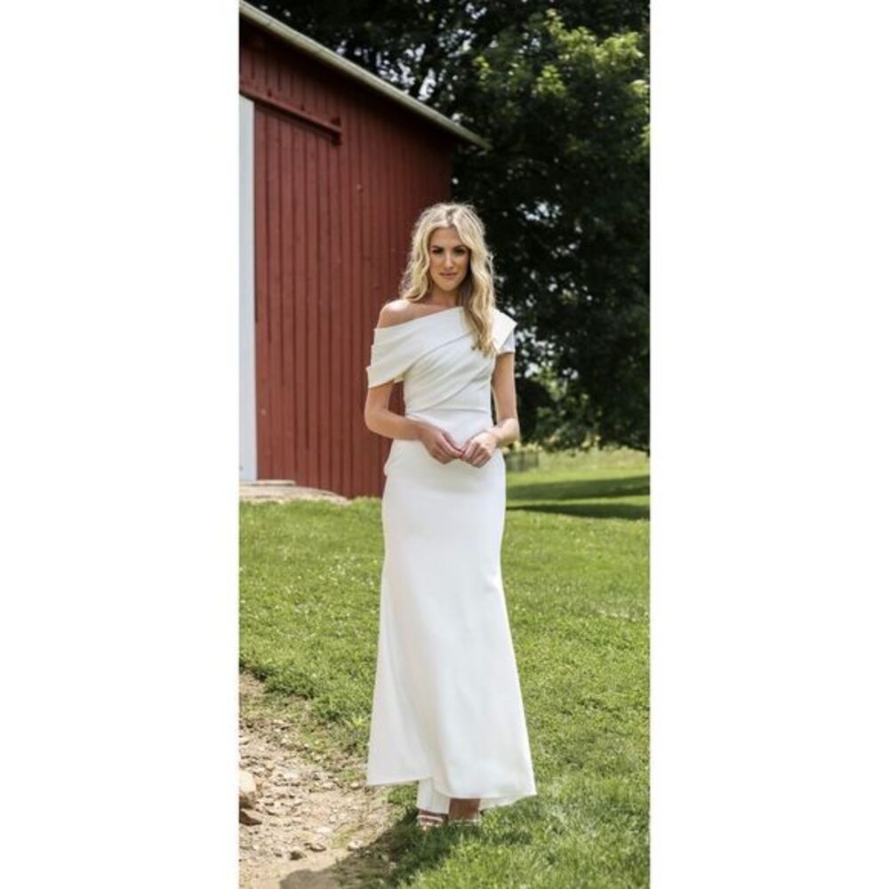 BADGLEY MISCHKA Asymmetrical One-Shoulder Gown US 0 $795